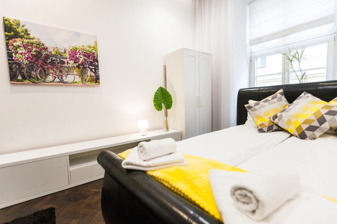 Vintage Tomasza Apartment
